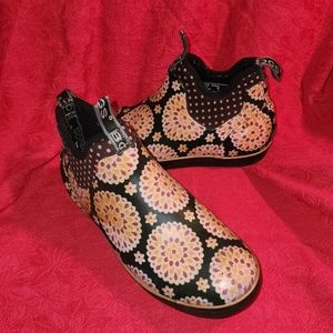 Vintage Bogs rain shoes